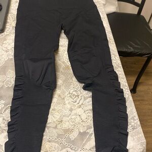 TEMA black M/L stretch leggings.